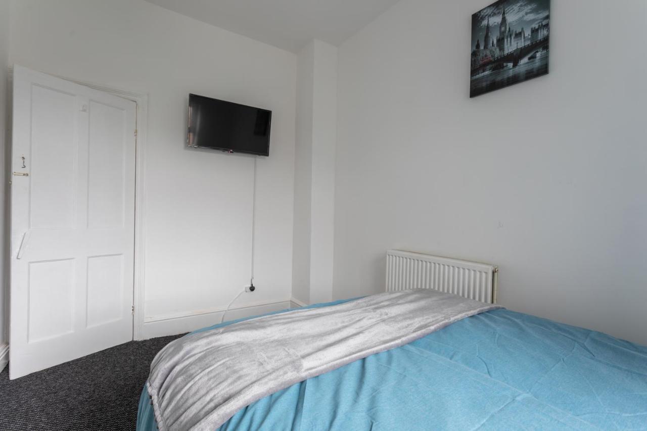 Home In Levenshulme, Manchester Esterno foto